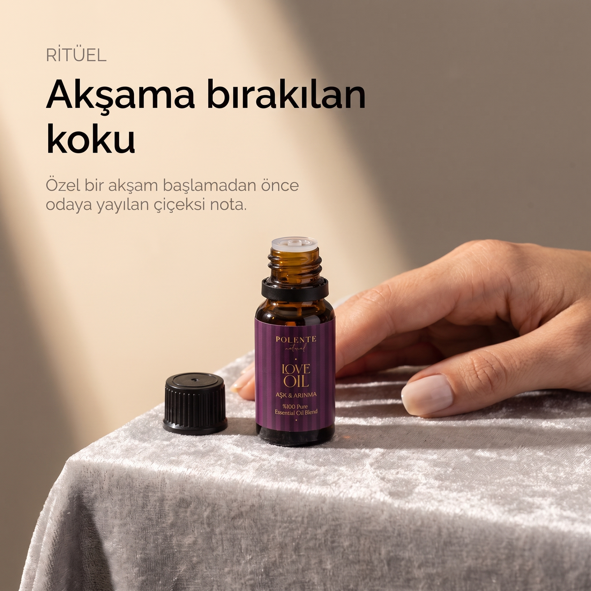 Aşk & Çekim Uçucu Yağ Karışımı 10 ml — akşama bırakılan koku, ritüel konsept görseli