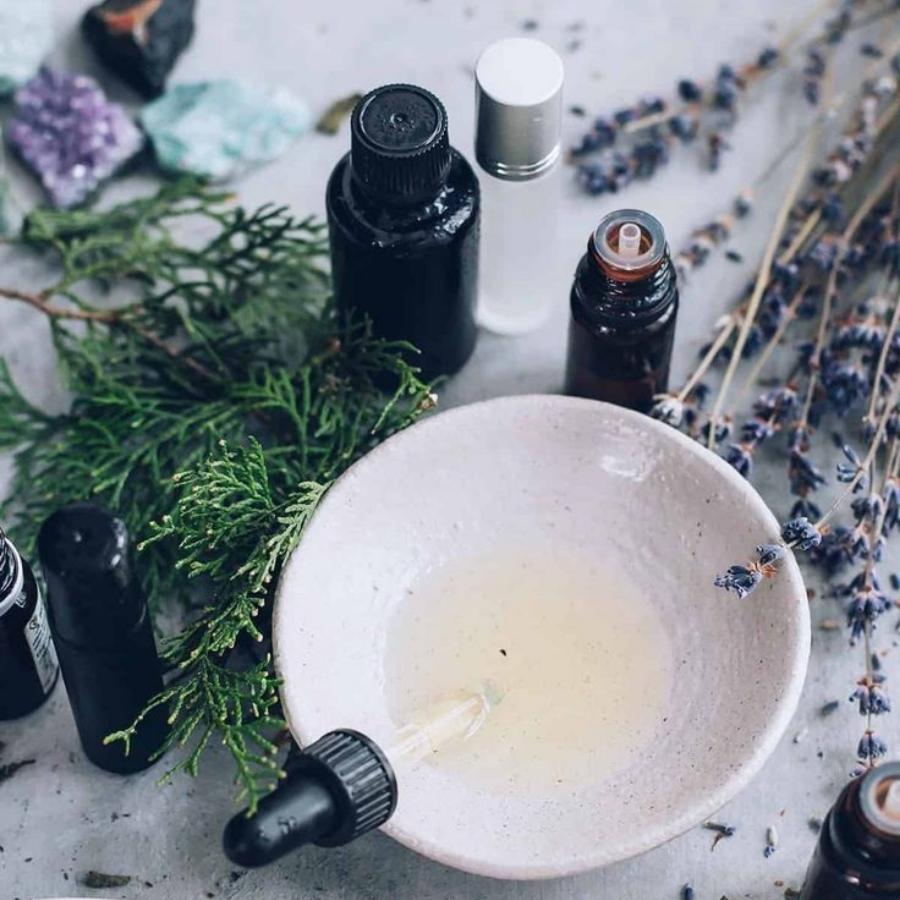 Lavanta Yağı: En Çok Kullanılan Esansiyel Yağ ve Faydaları - Polente Natural