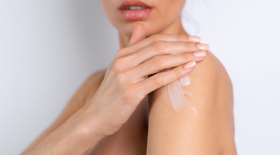 Vücut nemlendirme rehberi — Shea, Kakao ve Squalane bazlı vücut nemlendiricileriyle günlük bakım