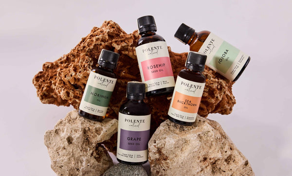 Sabit Yağlar kategorisi — Argan, Jojoba, Kuşburnu ve 25+ farklı soğuk sıkım bitkisel bakım yağı koleksiyonu