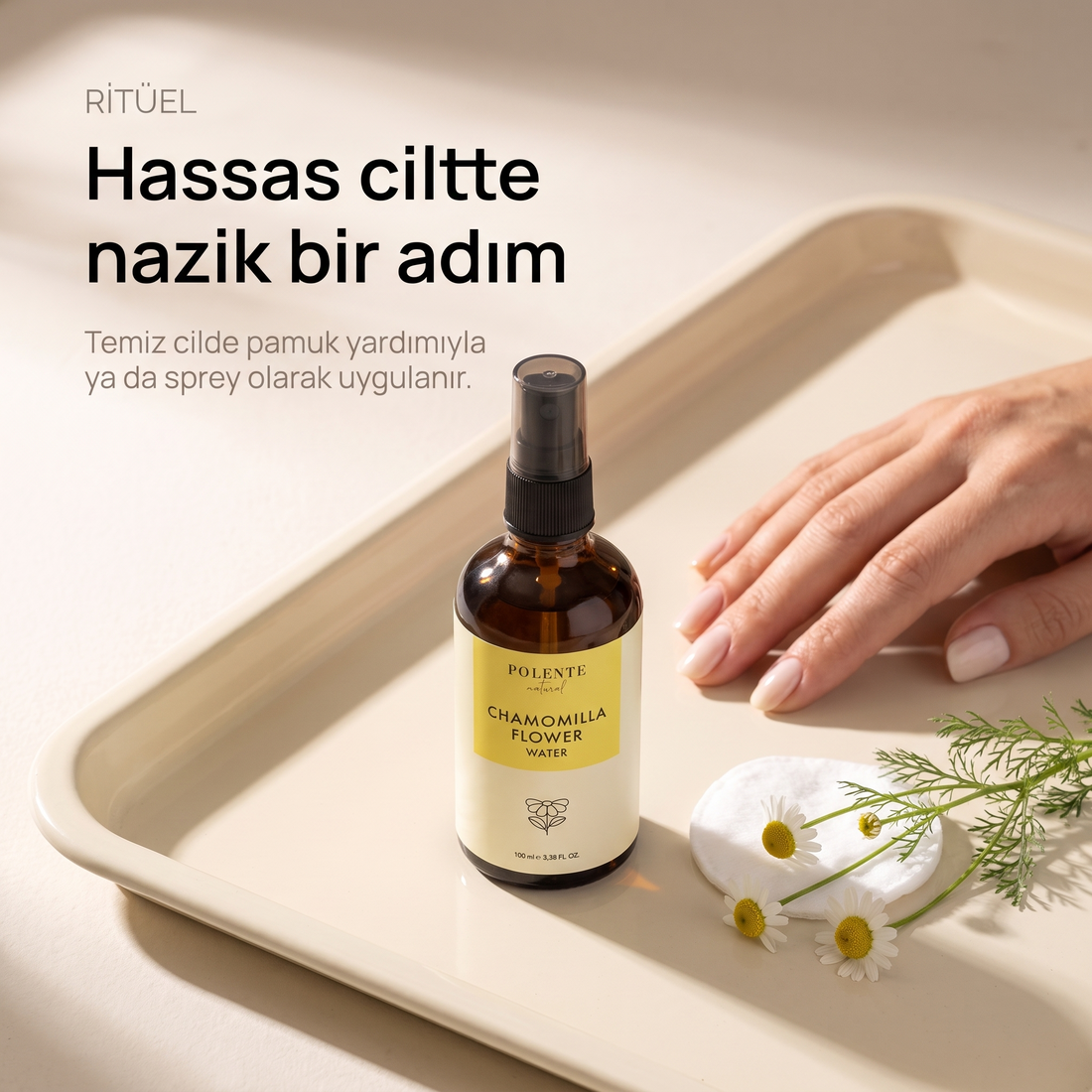 Papatya Suyu %100 saf hidrosol 100 ml — krem emaye tepsi ve pamuk diskle hassas ciltte nazik adım karesi