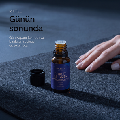 Üçüncü Göz Çakra Yağı 20 ml — gün kapanırken açılan şişe, aromatik ritüel yağı