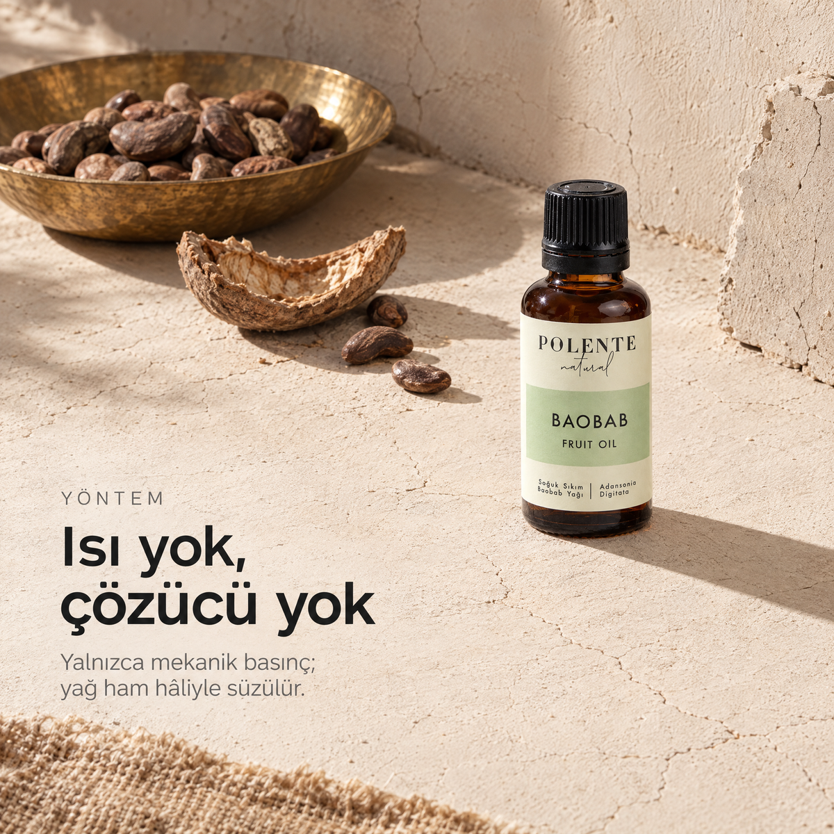 Baobab Yağı 30 ml — soğuk sıkım çalışma masası, şişe ve hammadde üstten görünüm