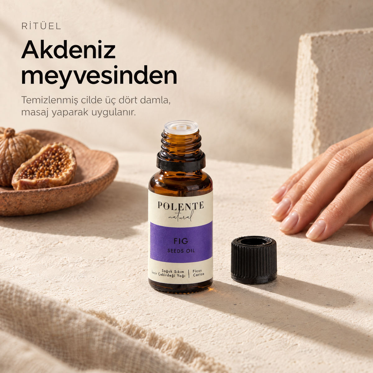İncir Çekirdeği Yağı 30 ml — sabah ritüeli, kapağı açılmış cam şişe yanında duran el