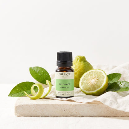 Bergamot Uçucu Yağı 10 ml — bergamot meyvesi ve kabuğuyla botanik konsept görseli