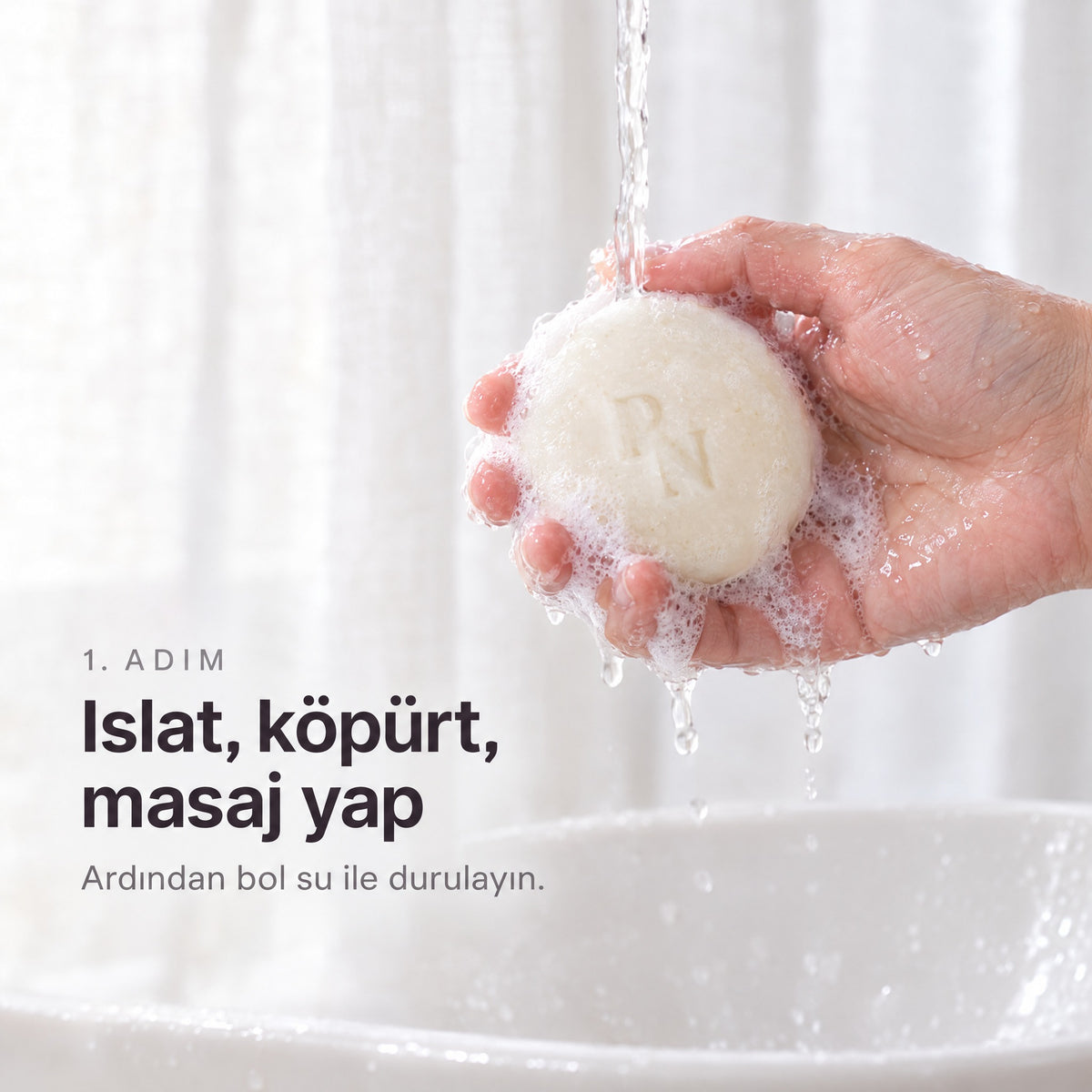 Yıpranmış Saçlar İçin Bakım Seti — 1. adım: ıslat, köpürt, masaj yap